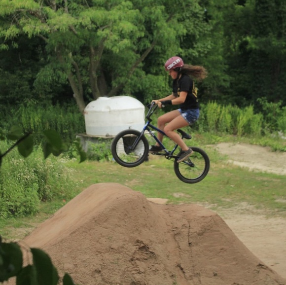 Meet your Posher, Julia - Picture 4 of 4